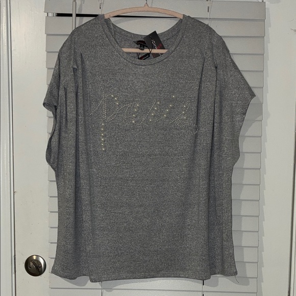 love & lace Tops - Chic Gray Women's Short Sleeve Tunic Top